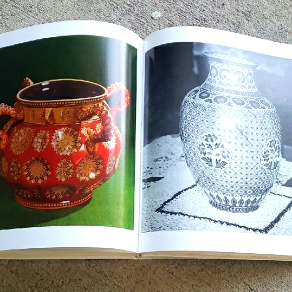 Original "Zsolnay" hardcover- History of family n' company, written in Hungarian - Picture 6 of 7